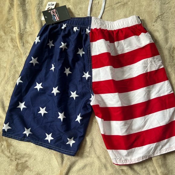 Men's size large Uzzi swimsuit - Picture 3 of 3